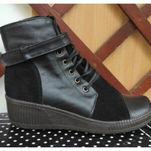 Чорні  зимові жіночі черевики з хутром