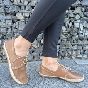 Жіночі шкіряні лофери коричневого кольору