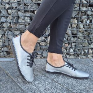 Жіночі шкіряні лофери